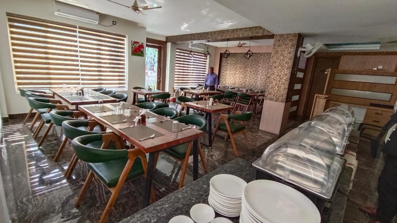 Hotel Dream Inn Rishīkesh Екстериор снимка